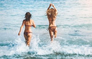Lee más sobre el artículo Tendencias en bikinis para las vacaciones – Bikinis, protagonistas del verano