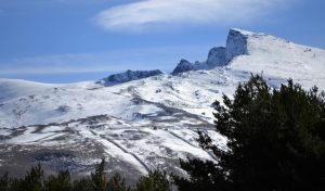 Lee más sobre el artículo Qué hacer en Sierra Nevada – Nieve, senderismo y escapadas a Granada