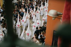 Lee más sobre el artículo Semana Santa en Sevilla en 2026: ¿Qué ver, qué hacer y cómo organizar el viaje?
