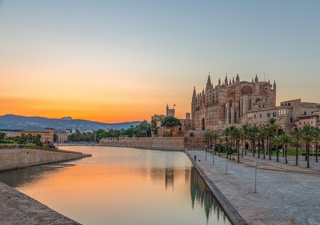 Lee más sobre el artículo La mejor época para viajar a Mallorca – Mallorca, un destino para todo el año