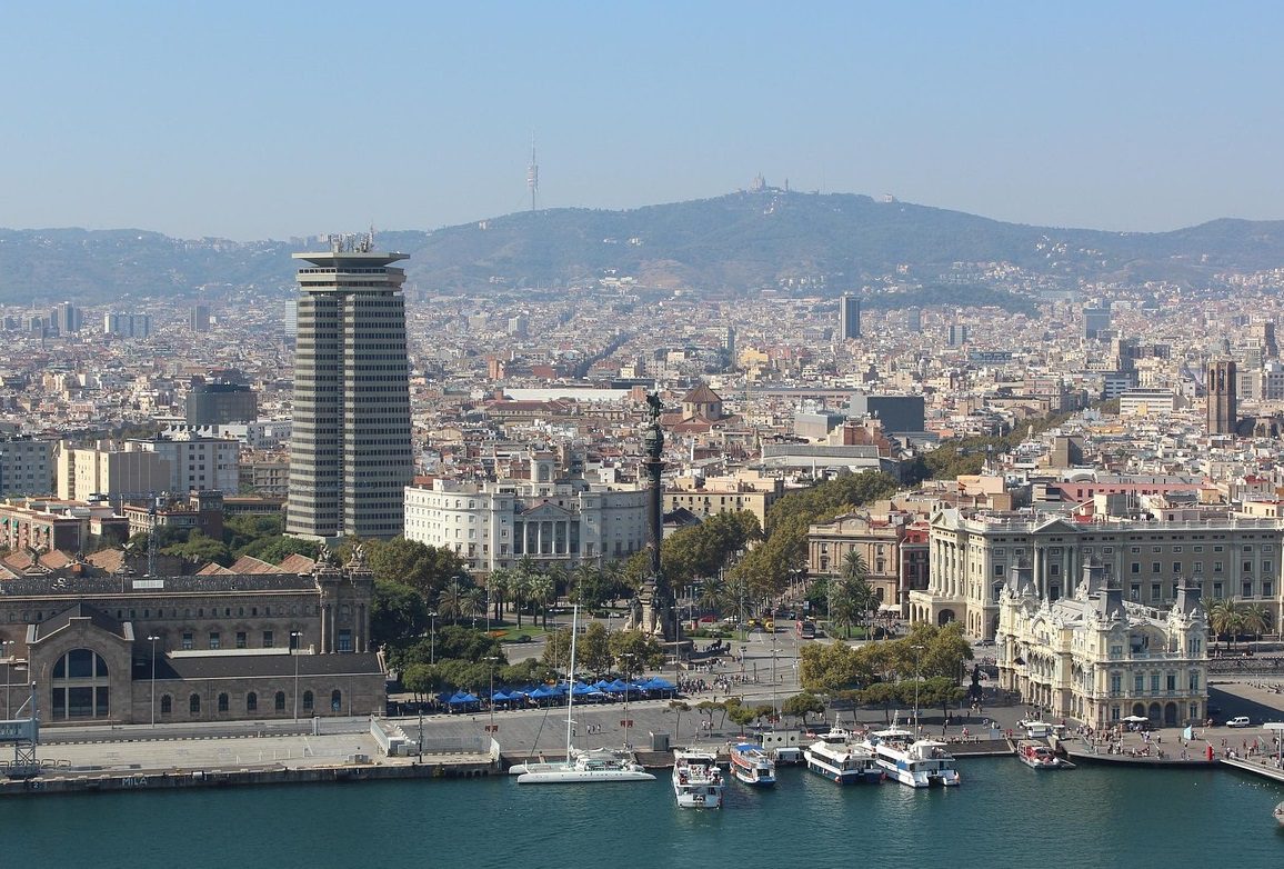 Lee más sobre el artículo ¿Cómo encontrar alojamiento en Barcelona sin arruinarse? La guía definitiva para viajeros inteligentes