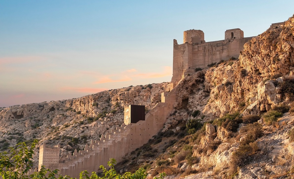 Lee más sobre el artículo Qué ver en Almería, una ciudad entre la Alcazaba y el Mediterráneo