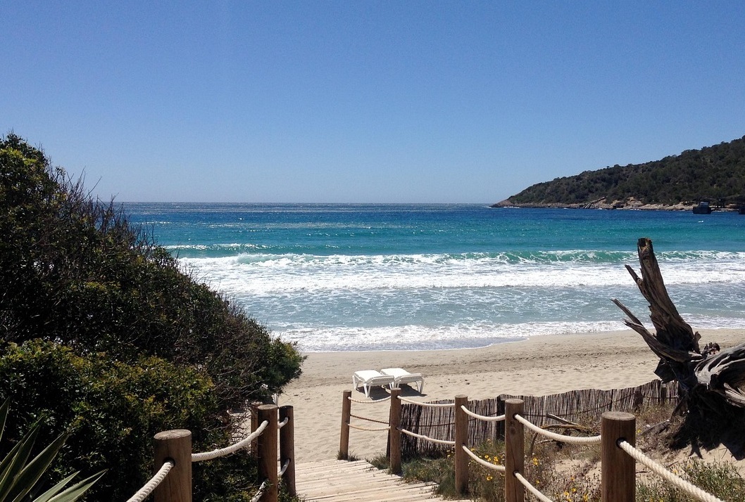 Lee más sobre el artículo ¿Merece la pena viajar a Ibiza en septiembre?
